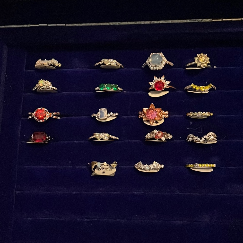 Fragrant Jewels ring lot with blue case.  Never worn.